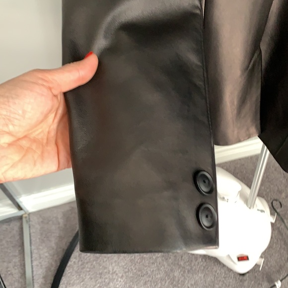 Soft leather jacket - Picture 9 of 12